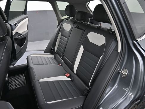 New 2025 Volkswagen Taos SEL image 39