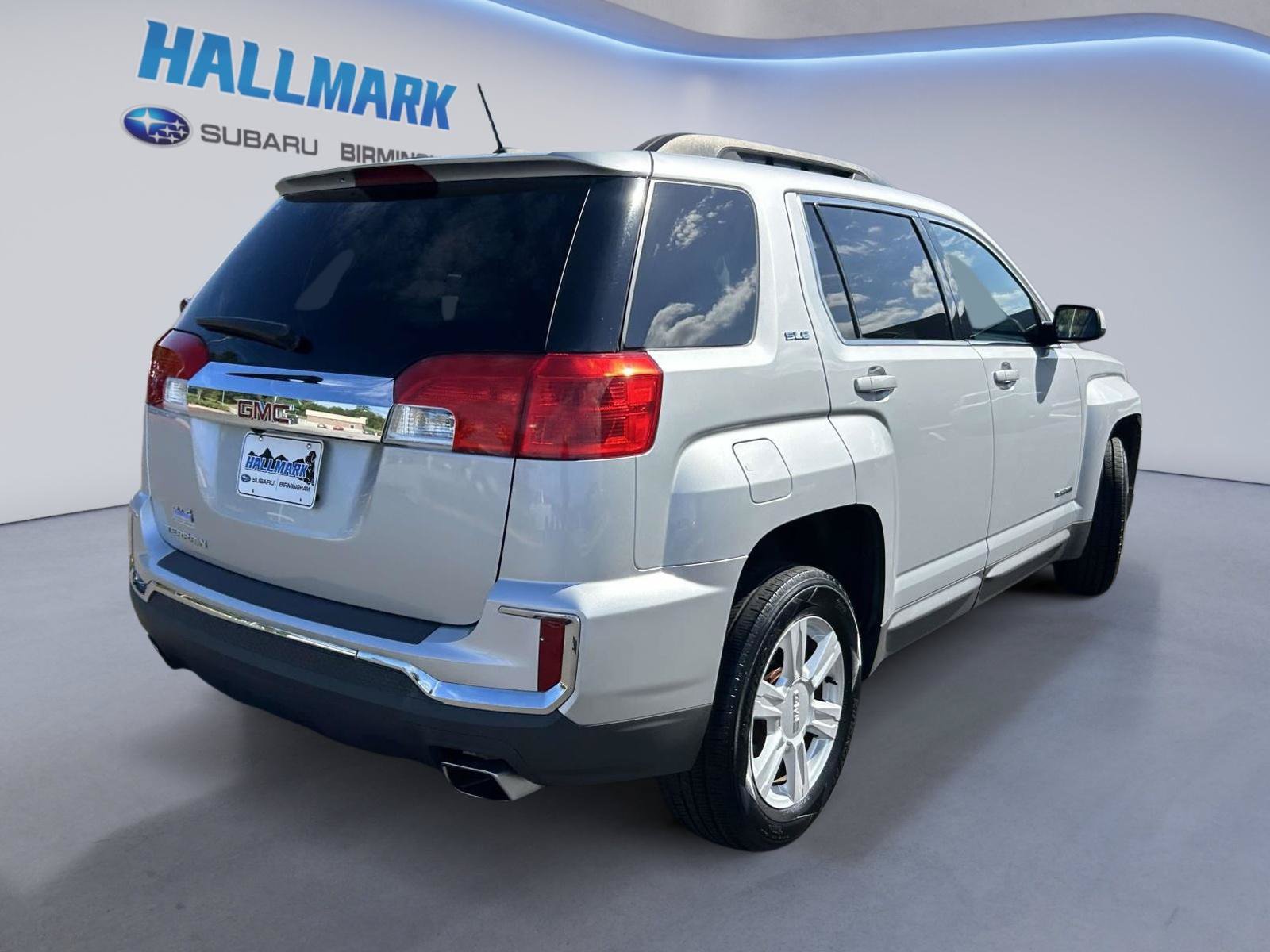 Used 2016 GMC Terrain SLE w/ Convenience Package FWD image 3