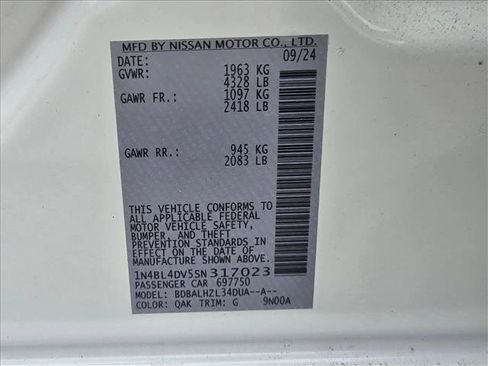 Used 2025 Nissan Altima 2.5 SV FWD image 23