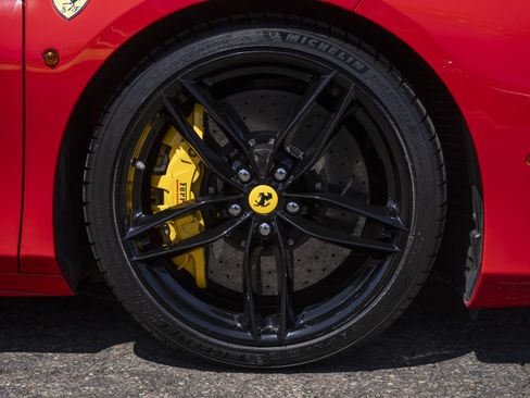 Certified 2017 Ferrari 488 GTB RWD image 12