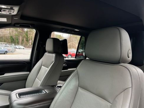 Used 2021 GMC Yukon SLT w/ SLT Luxury Plus Package image 15