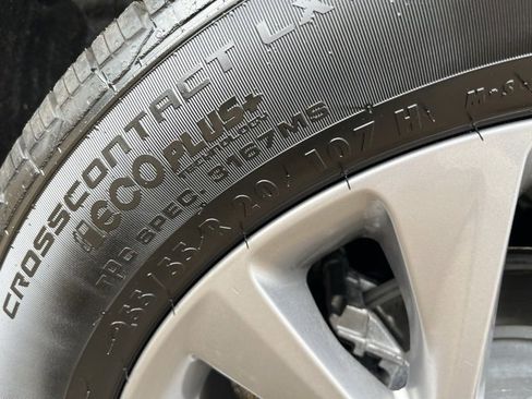 Used 2025 Buick Enclave Preferred image 13