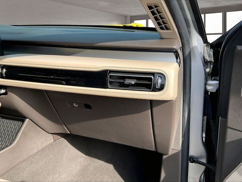 Used 2022 Lincoln Aviator 2WD image 26