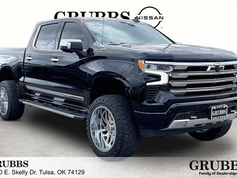 Used 2022 Chevrolet Silverado 1500 High Country w/ Technology Package AWD/4WD image 1