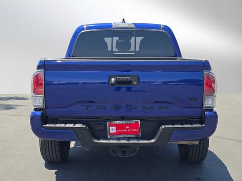 Used 2023 Toyota Tacoma TRD Sport w/ Technology Package AWD/4WD image 4
