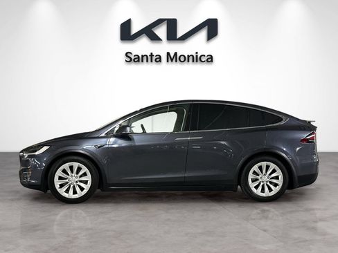 Used 2017 Tesla Model X 75D image 2