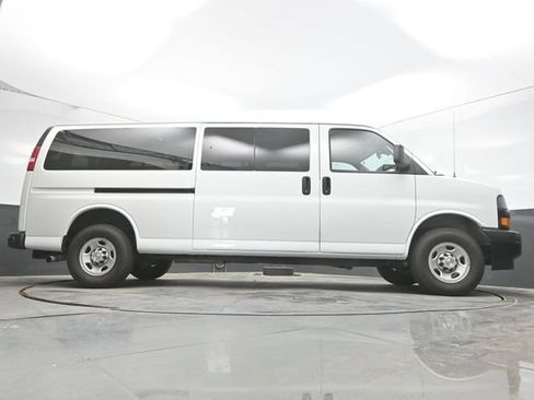 Used 2024 Chevrolet Express 3500 LS RWD image 45