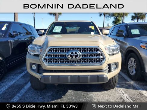 Used 2017 Toyota Tacoma SR image 2