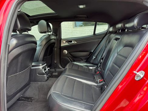 Used 2018 Kia Stinger GT2 RWD image 18