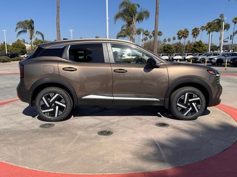 New 2026 Nissan Kicks SV FWD image 9