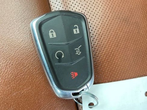 Certified 2023 Cadillac XT5 Premium Luxury w/ LPO, Floor Liner Package image 25