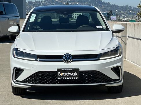 New 2026 Volkswagen Jetta SE image 9
