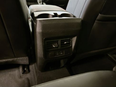 Used 2023 Chevrolet Colorado Z71 image 28