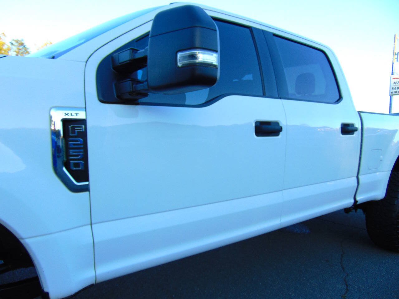 Used 2017 Ford F250 XLT AWD/4WD image 28