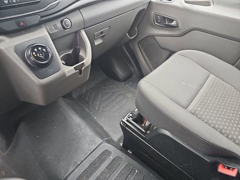 Used 2022 Ford E-Transit Low Roof image 21