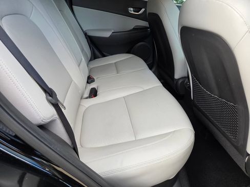 Used 2023 Hyundai Kona Limited w/ Cargo Package FWD image 18