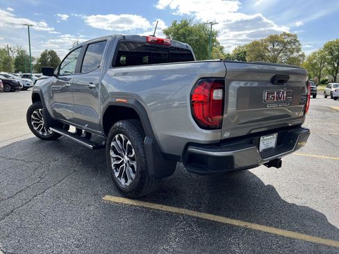 Used 2023 GMC Canyon Denali AWD/4WD image 9
