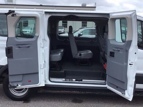 Used 2017 Ford Transit 150 XL image 17