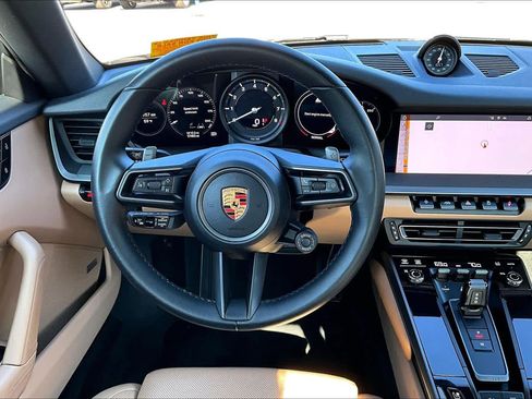 Used 2020 Porsche 911 Carrera S image 5