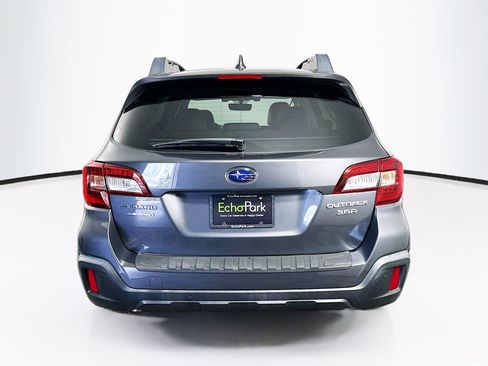 Used 2018 Subaru Outback 3.6R Limited AWD/4WD image 7