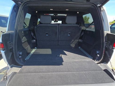 Used 2023 Rivian R1S Launch Edition image 7