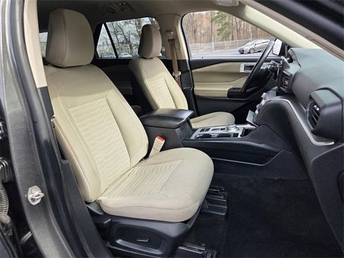 Used 2020 Ford Explorer XLT w/ Class III Trailer Tow Package image 16