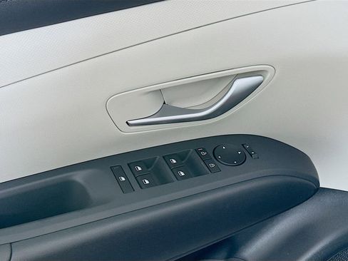 New 2026 Hyundai Tucson SEL image 19