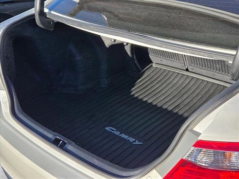 Used 2016 Toyota Camry XSE image 6