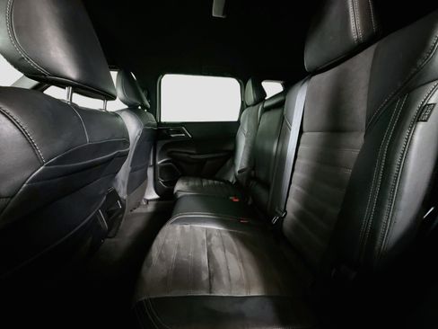 Used 2023 Mitsubishi Outlander SE Black Edition FWD image 25