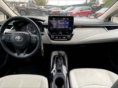 Used 2022 Toyota Corolla LE FWD image 14