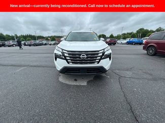Used 2025 Nissan Rogue SV AWD/4WD video 1