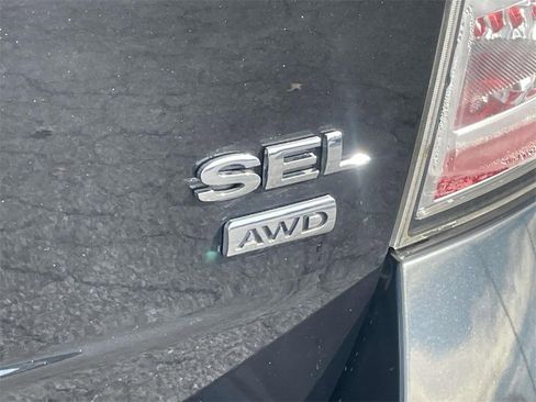 Used 2010 Ford Edge SEL image 17