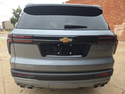 Certified 2025 Chevrolet Traverse LT image 6