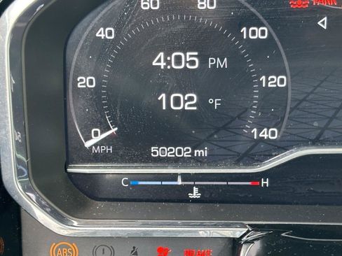 Used 2025 GMC Sierra 1500 SLT AWD/4WD image 14