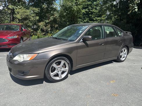 Used 2009 Subaru Legacy 2.5i Special Edition AWD/4WD image 1