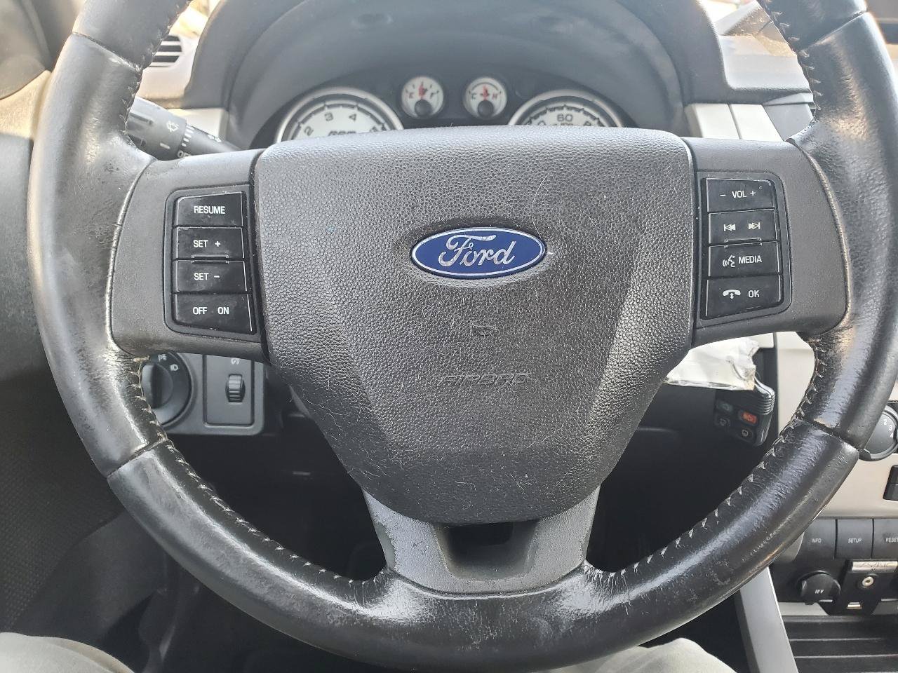 Used 2010 Ford Focus SEL FWD image 18