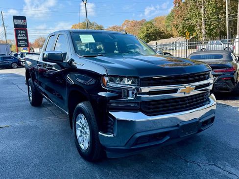Used 2020 Chevrolet Silverado 1500 LT w/ Trailering Package image 4