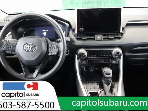 Used 2025 Toyota RAV4 XLE image 14