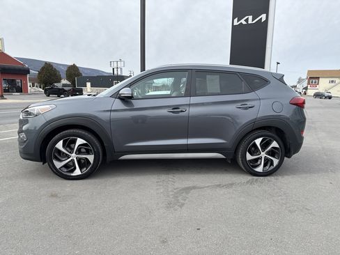 Used 2018 Hyundai Tucson Sport image 7