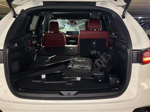 Used 2025 MAZDA CX-70 Plug-In Hybrid w/ Premium Plus image 15