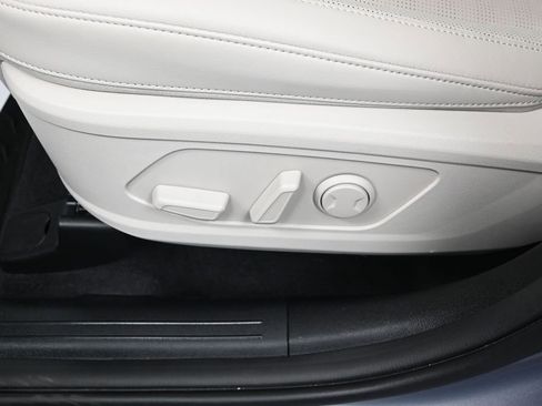 Certified 2025 Kia Sorento S AWD/4WD image 12