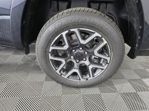 New 2026 RAM 1500 Laramie w/ Laramie Preferred Package image 19