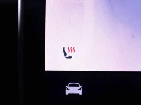 Used 2020 Tesla Model Y Long Range image 18