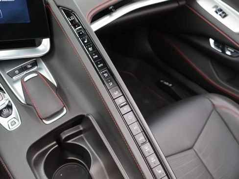 Used 2024 Chevrolet Corvette Stingray Premium Conv w/ Z51 Performance Package image 13