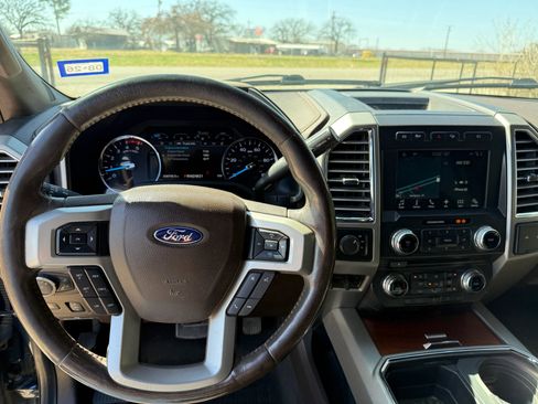 Used 2017 Ford F250 King Ranch w/ King Ranch Ultimate Package image 11