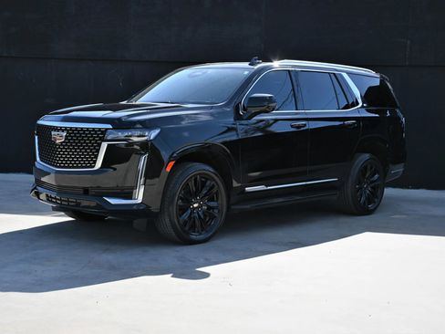 Used 2023 Cadillac Escalade Premium Luxury image 1