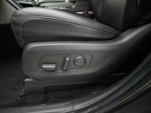 Certified 2024 Kia Carnival LX image 29