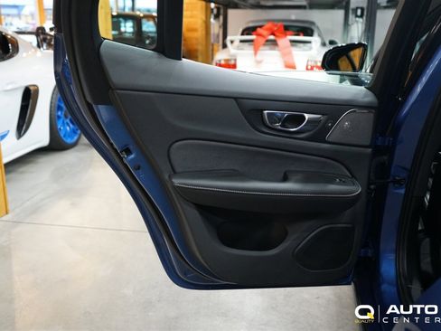 Used 2021 Volvo S60 T5 R-Design image 29