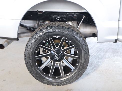 Used 2017 Ford F150 XLT RWD image 5