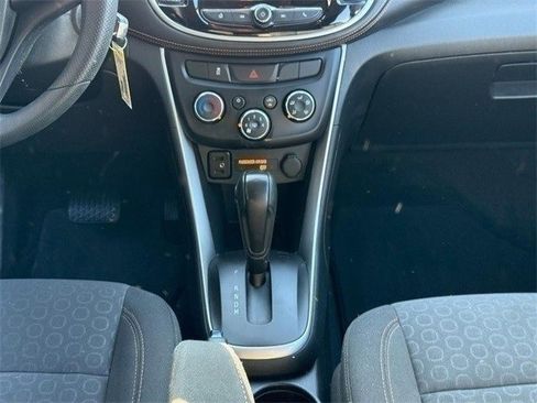 Used 2018 Chevrolet Trax LS image 14